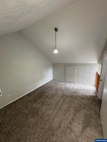 4776 Buffalo Dr SE, Salem, OR 97317