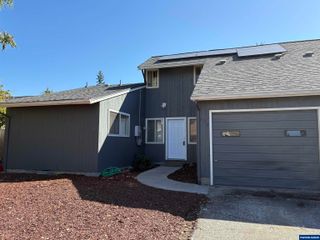 4776 Buffalo Dr SE, Salem, OR 97317