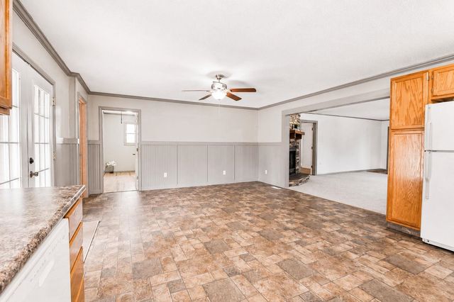 603 W 31st St S, Wichita, KS 67217