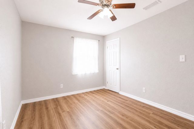 603 W 31st St S, Wichita, KS 67217