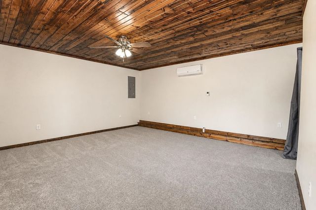 603 W 31st St S, Wichita, KS 67217