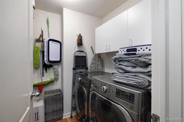 340 N Wixom Road, Wixom, MI 48393