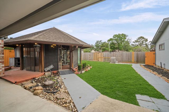 17507 Sorrel Ridge Drive, Spring, TX 77388