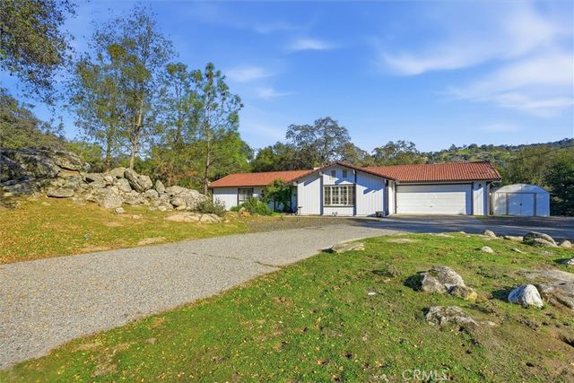 31083 Moccassin Court, Coarsegold, CA 93614