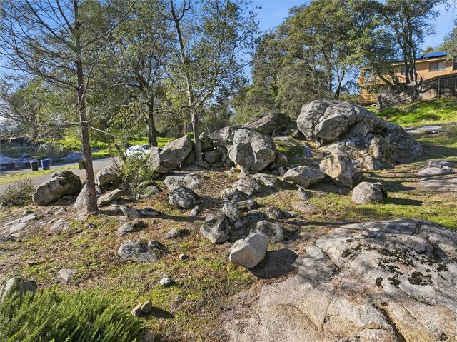 31083 Moccassin Court, Coarsegold, CA 93614