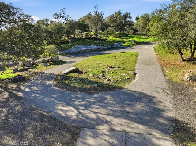 31083 Moccassin Court, Coarsegold, CA 93614