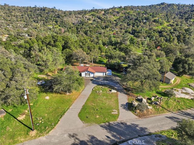 31083 Moccassin Court, Coarsegold, CA 93614