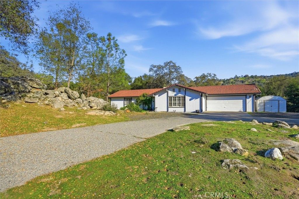 31083 Moccassin Court, Coarsegold, CA 93614