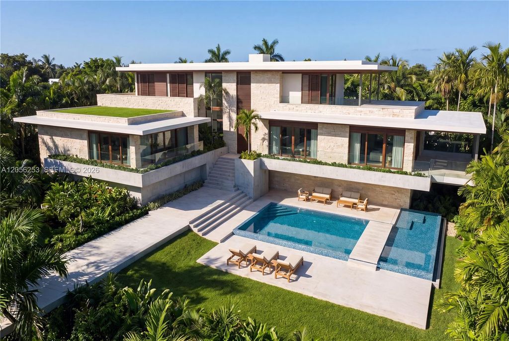 3400 S Moorings Way, Miami, FL 33133