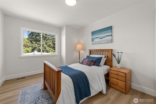 7615 113th Avenue SE, Newcastle, WA 98056