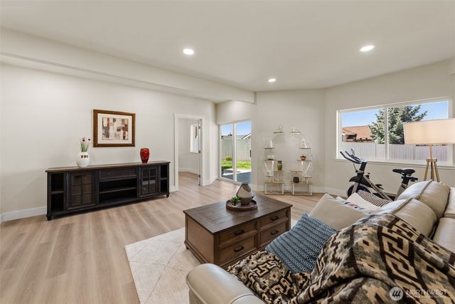 7615 113th Avenue SE, Newcastle, WA 98056