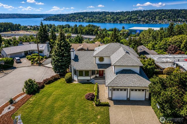 7615 113th Avenue SE, Newcastle, WA 98056