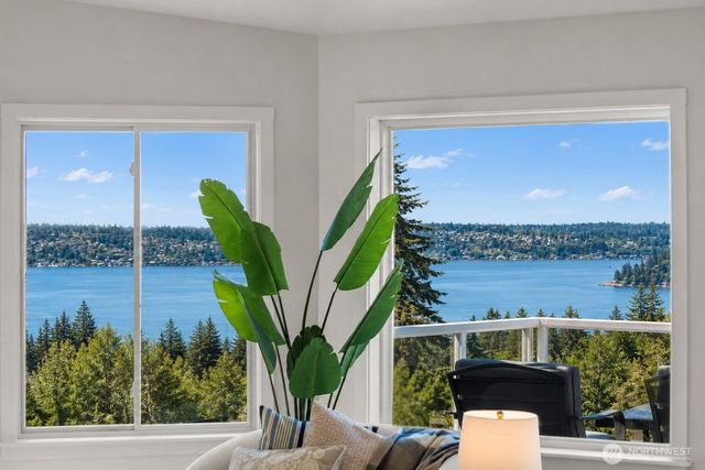 7615 113th Avenue SE, Newcastle, WA 98056
