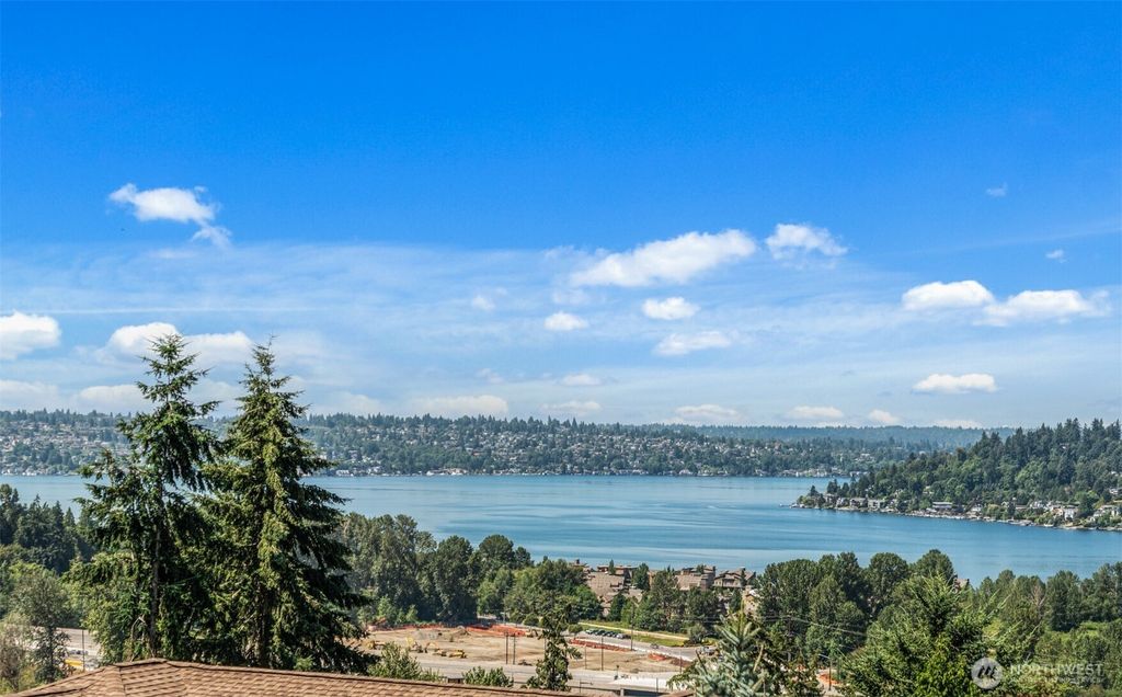 7615 113th Avenue SE, Newcastle, WA 98056