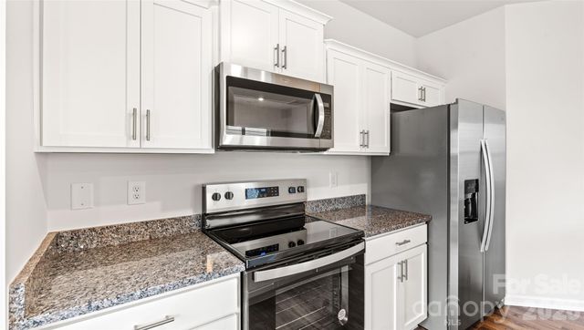 13 Caroline Valley Lane, Hendersonville, NC 28792