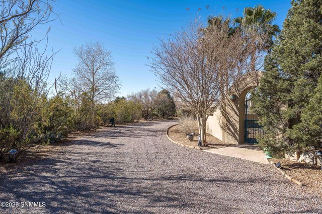 4010 Desert Broom Court, Las Cruces, NM 88011