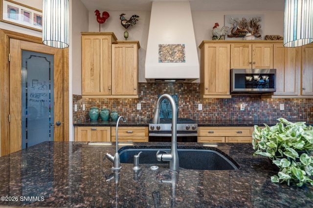 4010 Desert Broom Court, Las Cruces, NM 88011