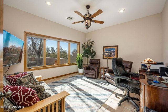 4010 Desert Broom Court, Las Cruces, NM 88011