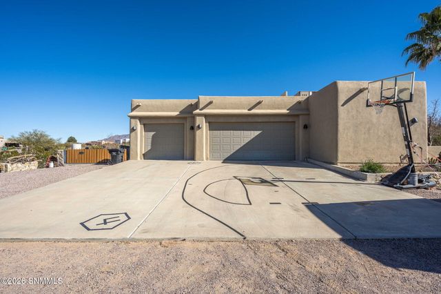 4010 Desert Broom Court, Las Cruces, NM 88011