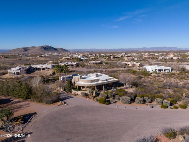 4010 Desert Broom Court, Las Cruces, NM 88011