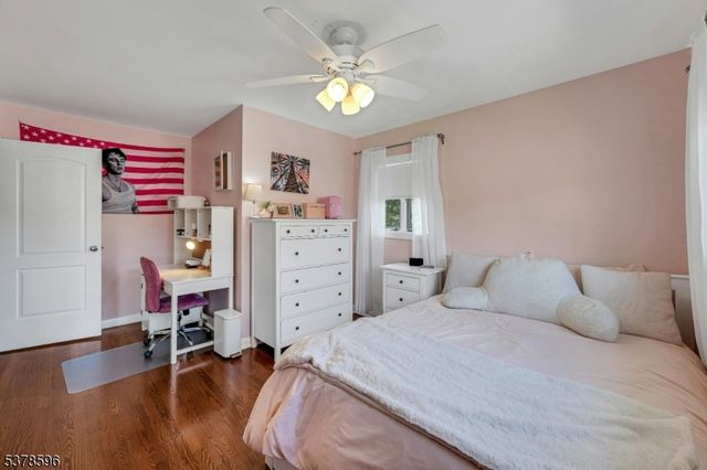27 Earnshaw Pl, Clifton City, NJ 07013