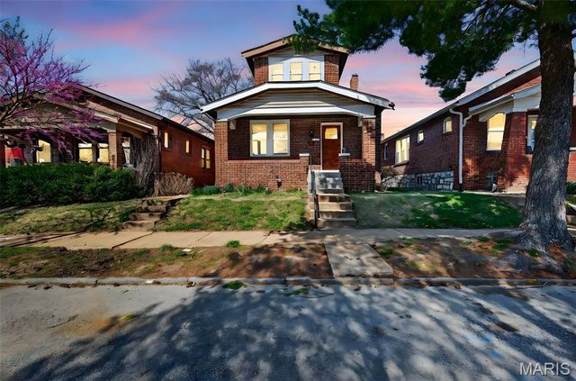 6049 Wanda Avenue, St Louis, MO 63116