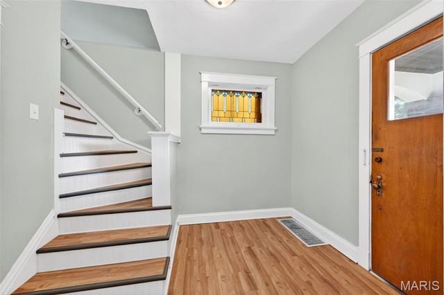 6049 Wanda Avenue, St Louis, MO 63116