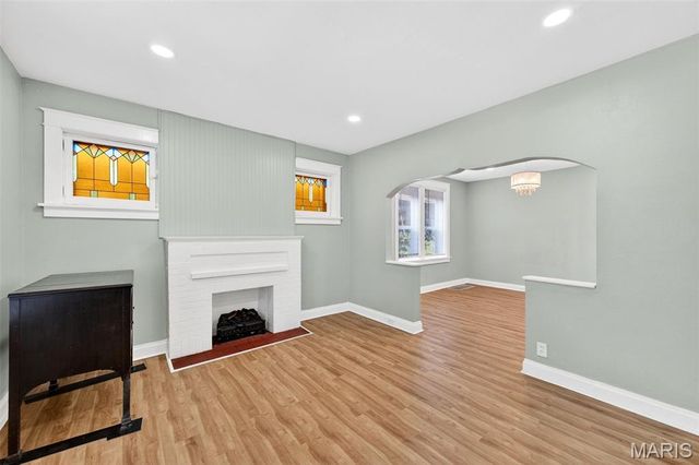 6049 Wanda Avenue, St Louis, MO 63116