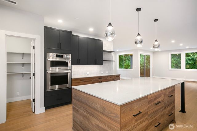 13032 SE 19th Court, Bellevue, WA 98005