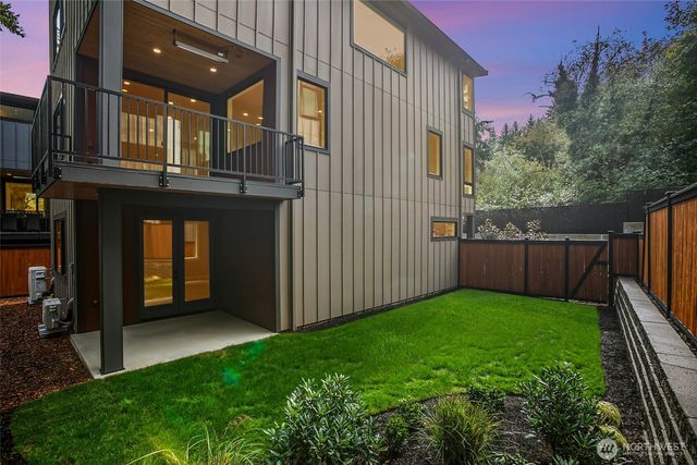 13032 SE 19th Court, Bellevue, WA 98005