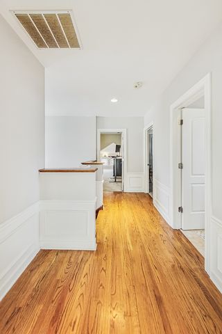 1716 W Beverly Glen Parkway, Chicago, IL 60643