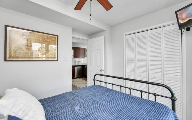 22108 Zapata, Galveston, TX 77554