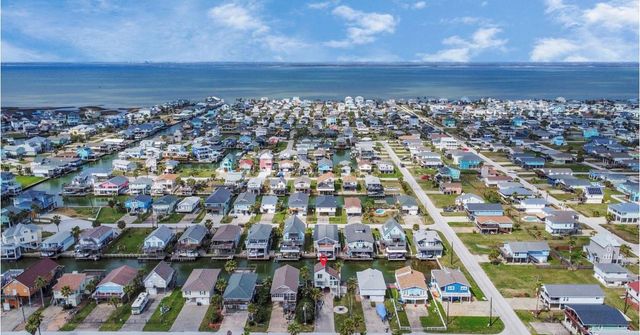 22108 Zapata, Galveston, TX 77554
