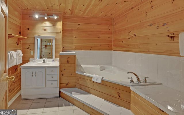 1055 Wolfpen Trail, Ellijay, GA 30536