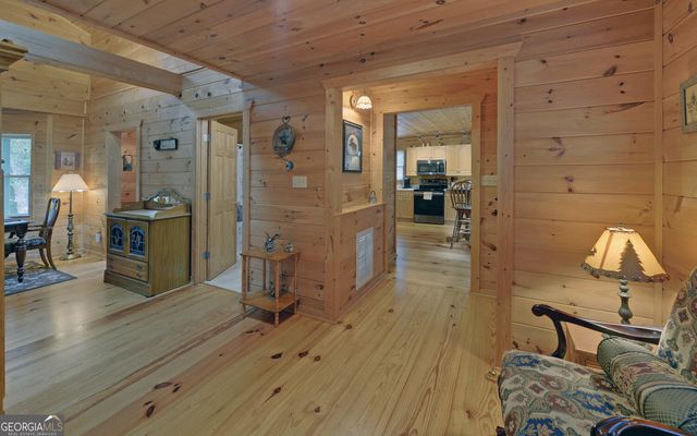 1055 Wolfpen Trail, Ellijay, GA 30536