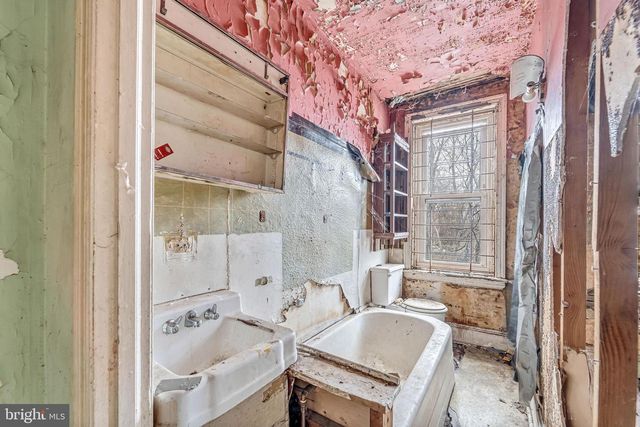 839 SPRUCE ST, Camden, NJ 08103