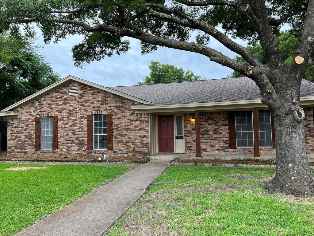 1838 Gross Road, Dallas, TX 75228