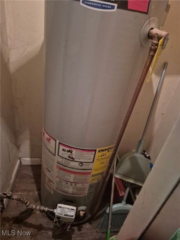 699 Irving Park Boulevard, Sheffield Lake, OH 44054