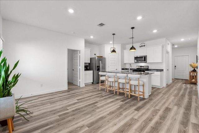 9422 Madison Avenue, Texas City, TX 77591