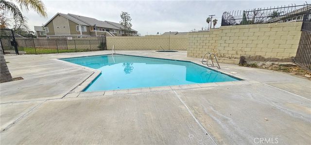 936 Fairway 23, Colton, CA 92324
