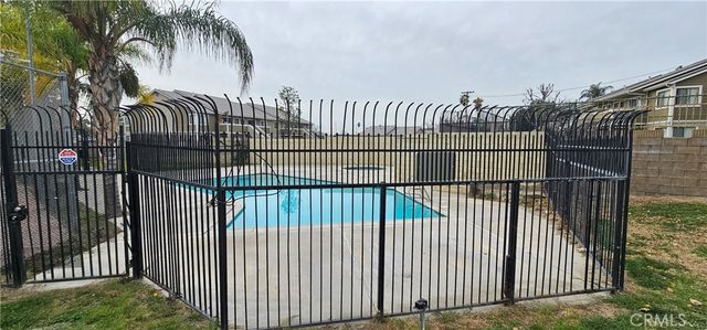 936 Fairway 23, Colton, CA 92324