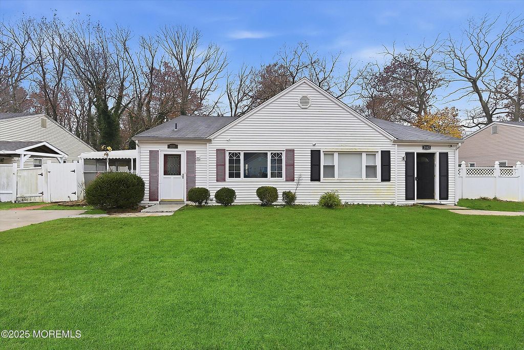 2531 Lexington Court, Jackson, NJ 08527