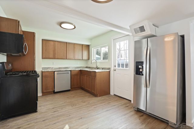 39 Spruce Ridge Drive, Bay City, MI 48706