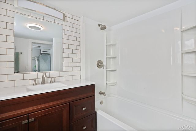 39 Spruce Ridge Drive, Bay City, MI 48706