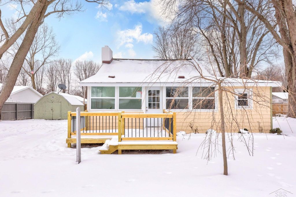 39 Spruce Ridge Drive, Bay City, MI 48706