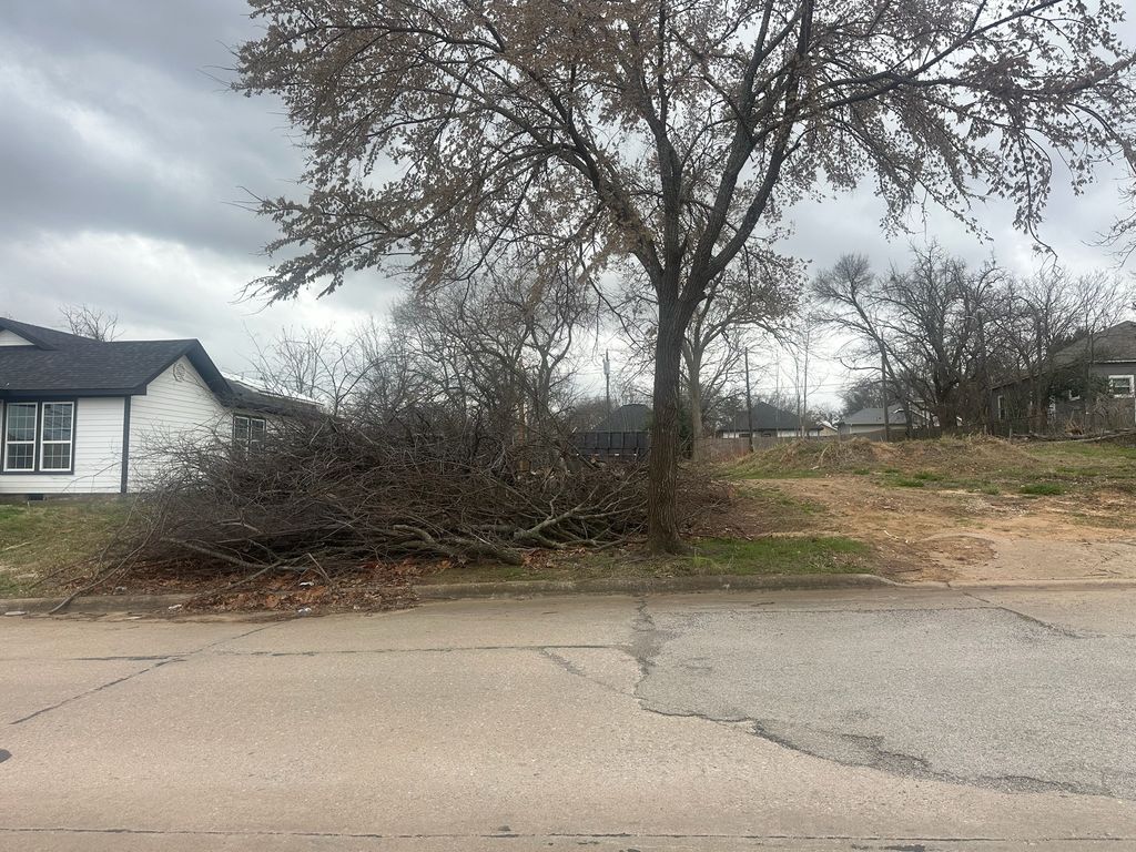 820 W Shepherd Street, Denison, TX 75020