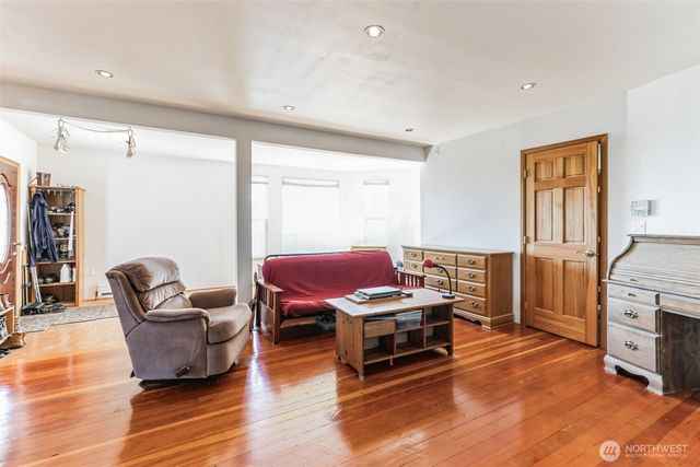 253 Clark Street, Blaine, WA 98230