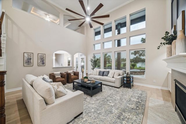 8826 Crown Jewel Drive, Richmond, TX 77469