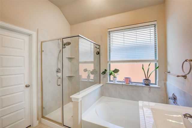 3916 Ford Drive, Heartland, TX 75126