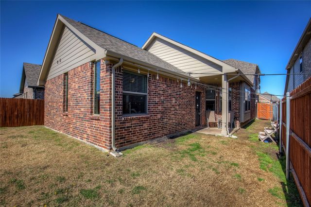 3916 Ford Drive, Heartland, TX 75126